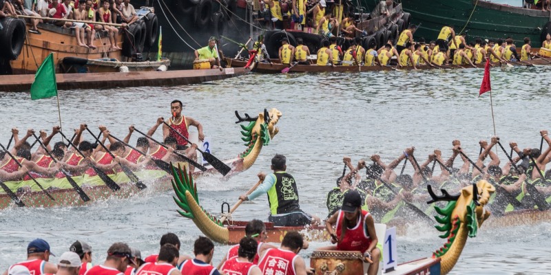 مهرجان قوارب التنين